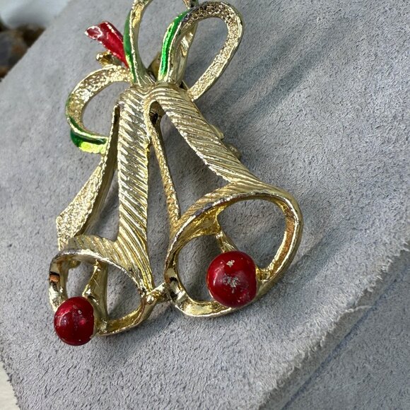 Vintage signed Gerry's Christmas bell brooch Jingle Bells Xmas - Picture 4 of 6
